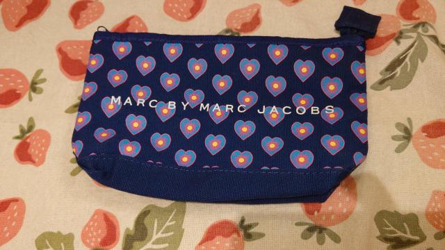 MARC BY MARC JACOBS マークバイマークジェイコブス ポーチ 雑誌付録 < ブランド MARC BY MARC JACOBS マークバイマークジェイコブス ポーチ 雑誌付録 < ブランドの