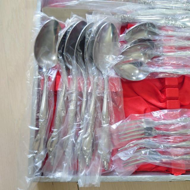 新品カトラリー 26本セット < インテリア/ライフ  新品カトラリー 26本セット < インテリア/ライフの