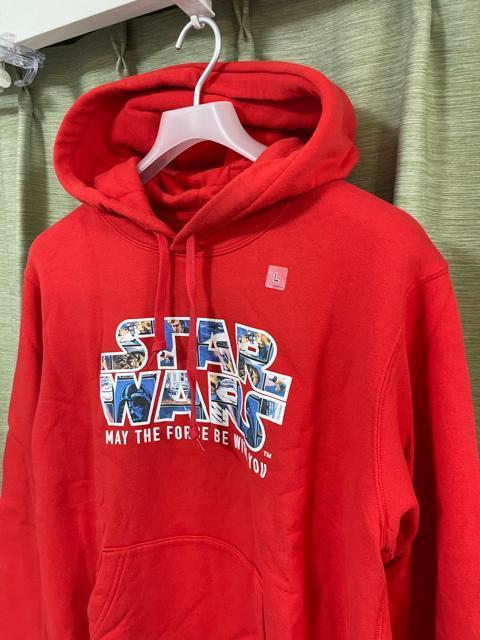 ���j�N���@UNIQLO �X�^�[�E�E�H�[�Y�@STAR wars �p�[�J�[�@�ԁ@���b�h�@�T�C�YL ���g�p�i�@ �X�E�F�b�g �t�[�f�B�[ �� �u�����h�� 