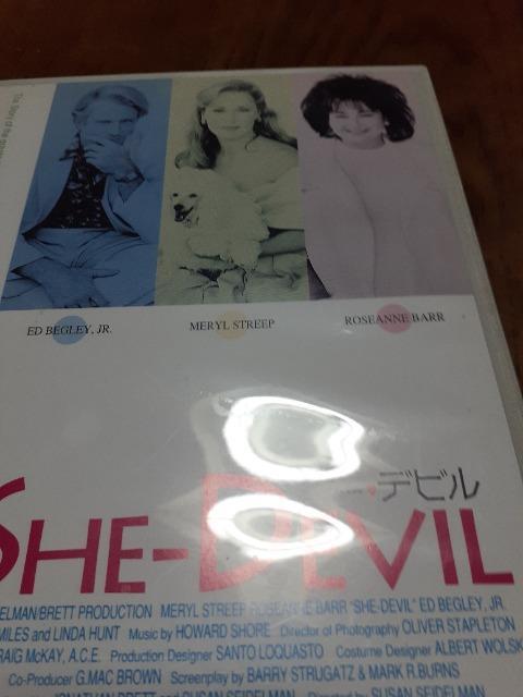 C �f�r��  �� CD/DVD/�r�f�I�� 