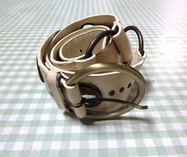 ◆ベルト レザー ベージュ ホワイト 中古品 < ホビー  ◆ベルト レザー ベージュ ホワイト 中古品  < ホビーの