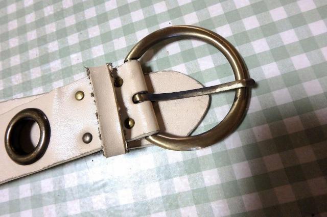 ◆ベルト レザー ベージュ ホワイト 中古品 < ホビー  ◆ベルト レザー ベージュ ホワイト 中古品 < ホビーの