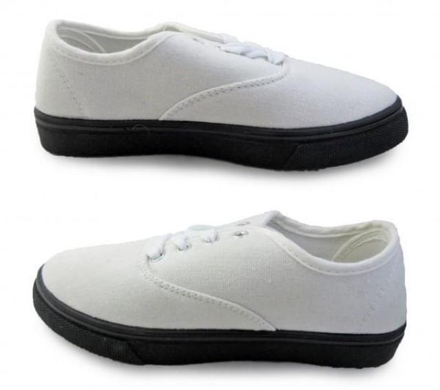 1円~CC361新品AAAローカット/レースアップスニーカー23a白/黒kids < キッズ/ベビー 1円~CC361新品AAAローカット/レースアップスニーカー23a白/黒kids < キッズ/ベビーの