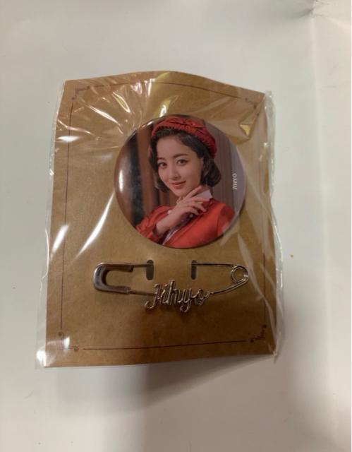TWICE ジヒョ 公式缶バッジセット HALLOWEEN < タレントグッズ TWICE ジヒョ 公式缶バッジセット HALLOWEEN < タレントグッズの