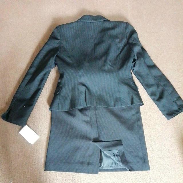 新品 13AR ストライプ ビジネス スーツ上下 洗濯可能 < 女性ファッション  新品 13AR ストライプ ビジネス スーツ上下 洗濯可能 < 女性ファッションの