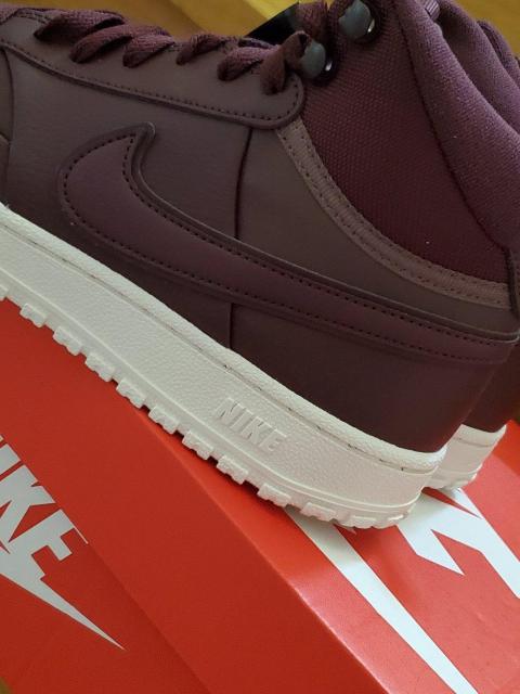 タグ付き未使用 NIKEコートビジョンCOURTVISIONMIDWNTRエンジバーガンディエアフォース 25cm エアフォース < 女性ファッション  タグ付き未使用 NIKEコートビジョンCOURTVISIONMIDWNTRエンジバーガンディエアフォース 25cm エアフォース < 女性ファッションの