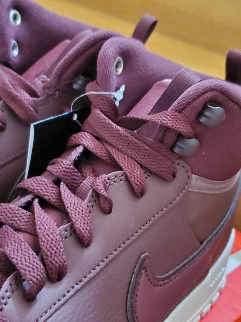 タグ付き未使用 NIKEコートビジョンCOURTVISIONMIDWNTRエンジバーガンディエアフォース 25cm エアフォース < 女性ファッション  タグ付き未使用 NIKEコートビジョンCOURTVISIONMIDWNTRエンジバーガンディエアフォース 25cm エアフォース < 女性ファッションの