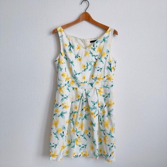 ◆ZARA/ザラ◆花柄ミニワンピース★ホワイトS*夏コーデ*海外旅行リゾート < ブランド  ◆ZARA/ザラ◆花柄ミニワンピース★ホワイトS*夏コーデ*海外旅行リゾート < ブランドの