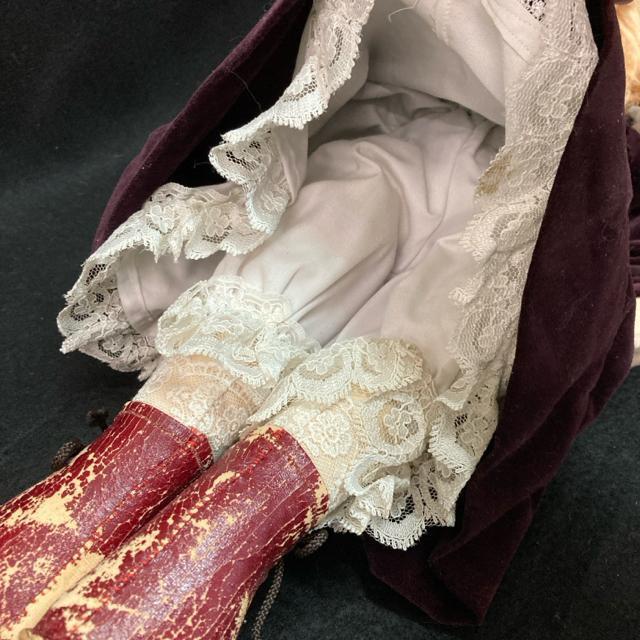 ビスクドール ダークパープルドレスの人形 ビスクドール 長さ約50cm < おもちゃ ビスクドール ダークパープルドレスの人形 ビスクドール 長さ約50cm < おもちゃの