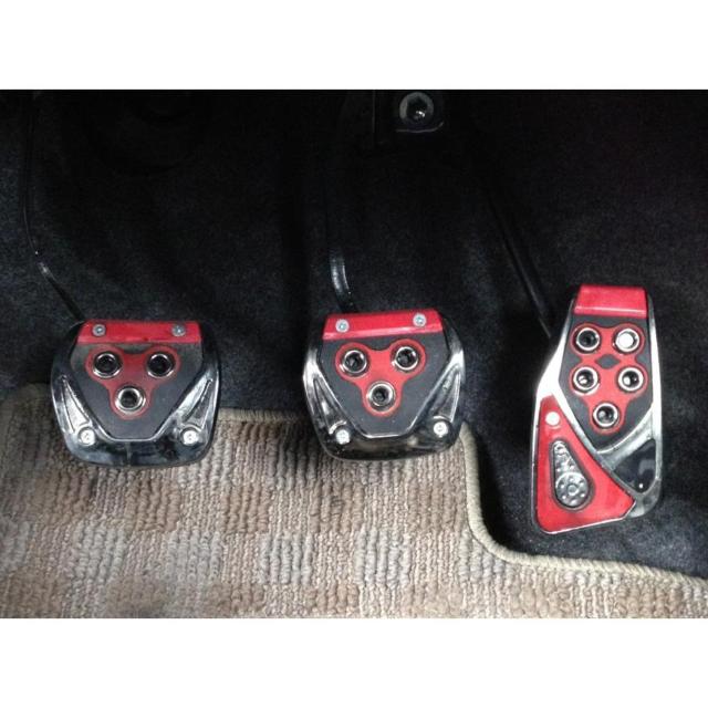 フォーミュラスペック ノンスリップ スポーツ ペダルカバー ブラック MT用 汎用 ペダルパッド マニュアル 軽量 ドレスアップ < 自動車/バイク フォーミュラスペック ノンスリップ スポーツ ペダルカバー ブラック MT用 汎用 ペダルパッド マニュアル 軽量 ドレスアップ < 自動車/バイク