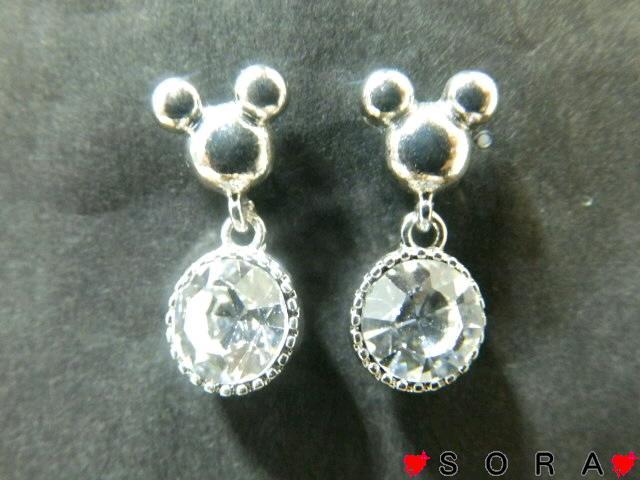 ディズニー【ミッキー】Disney刻印入♪ゆらゆら キュービックジルコニアピアス < 女性アクセサリー/時計  ディズニー【ミッキー】Disney刻印入♪ゆらゆら キュービックジルコニアピアス  < 女性アクセサリー/時計の