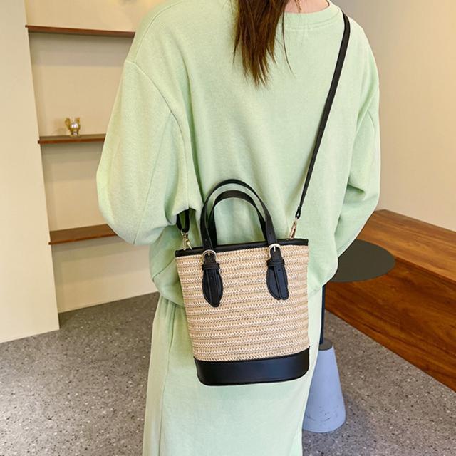 送料無料 新品 ストローショルダーバッグ かごバッグ 夏 < 女性ファッション  送料無料 新品 ストローショルダーバッグ かごバッグ 夏 < 女性ファッションの