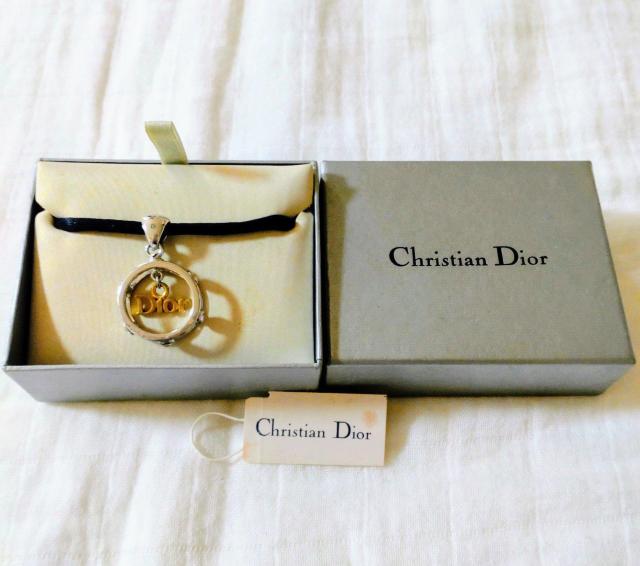 ŏI啝l@@A@izChristian Dior@`[J[@lbNX 