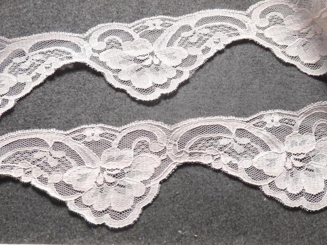 ラッセルレース 波型 ベージュ 6cm幅 5m < ペット/手芸/園芸  ラッセルレース 波型 ベージュ 6cm幅 5m < ペット/手芸/園芸の