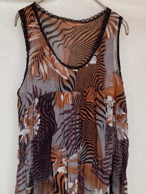 GRAY MAGIC グレイマジック シースル 総柄 ノースリ シワ加工 トップス N2m < ブランド GRAY MAGIC グレイマジック シースル 総柄 ノースリ シワ加工 トップス N2m < ブランドの