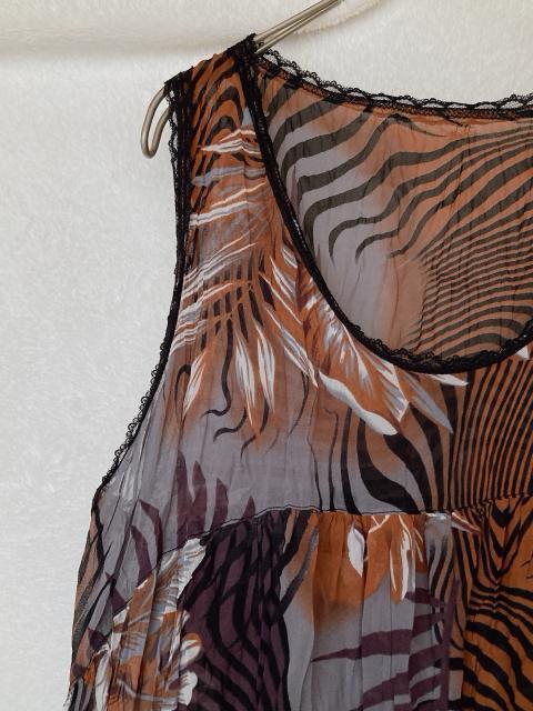 GRAY MAGIC グレイマジック シースル 総柄 ノースリ シワ加工 トップス N2m < ブランド GRAY MAGIC グレイマジック シースル 総柄 ノースリ シワ加工 トップス N2m < ブランドの