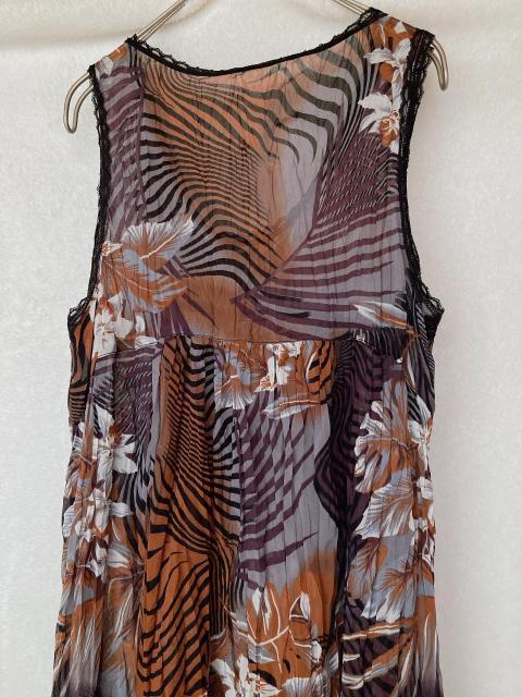 GRAY MAGIC グレイマジック シースル 総柄 ノースリ シワ加工 トップス N2m < ブランド GRAY MAGIC グレイマジック シースル 総柄 ノースリ シワ加工 トップス N2m < ブランドの