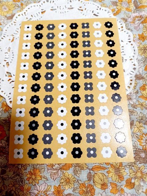 お裾分け☆モノトーンお花シールシート☆ < インテリア/ライフ  お裾分け☆モノトーンお花シールシート☆  < インテリア/ライフの