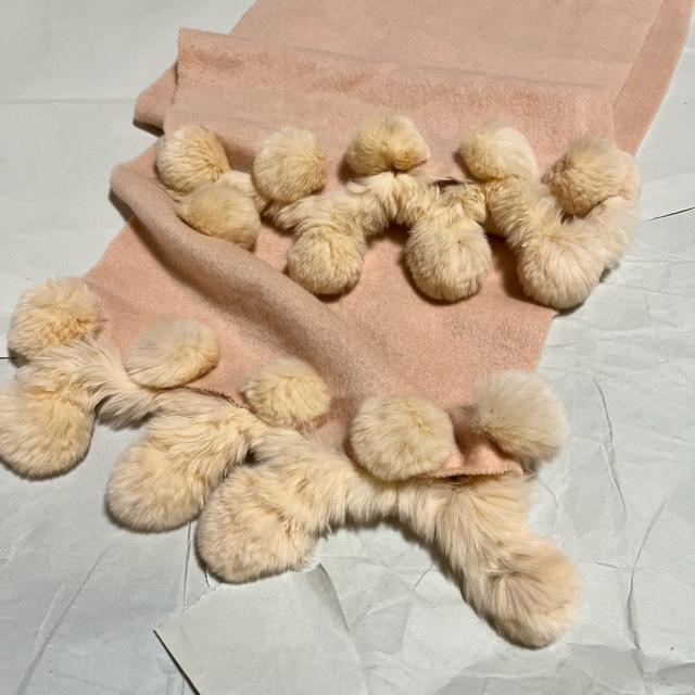 【FURLA / フルラ】 カシミヤ / ポンポン付き マフラー / ピンク < ブランド 【FURLA / フルラ】 カシミヤ / ポンポン付き マフラー / ピンク < ブランドの