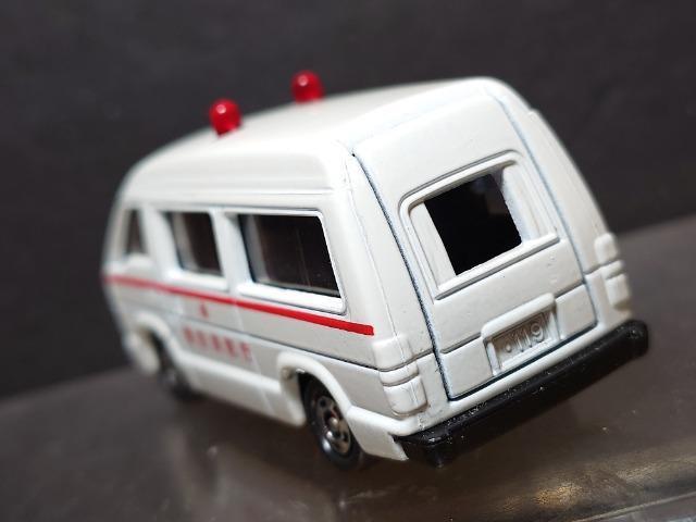 日本製★音が出るトミカS-02★トヨタ ハイエース 救急車★TOMY★ < ホビー 日本製★音が出るトミカS-02★トヨタ ハイエース 救急車★TOMY★ < ホビーの