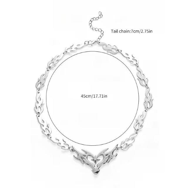 y2kメンズシルバークロムハーツのようなデザインハート型ペンダントネックレス < 男性アクセサリー/時計 y2kメンズシルバークロムハーツのようなデザインハート型ペンダントネックレス < 男性アクセサリー/時計の