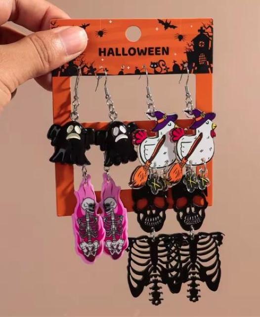 新品 ハロウィン ピアスセット 4 < 女性アクセサリー/時計 新品 ハロウィン ピアスセット 4 < 女性アクセサリー/時計の