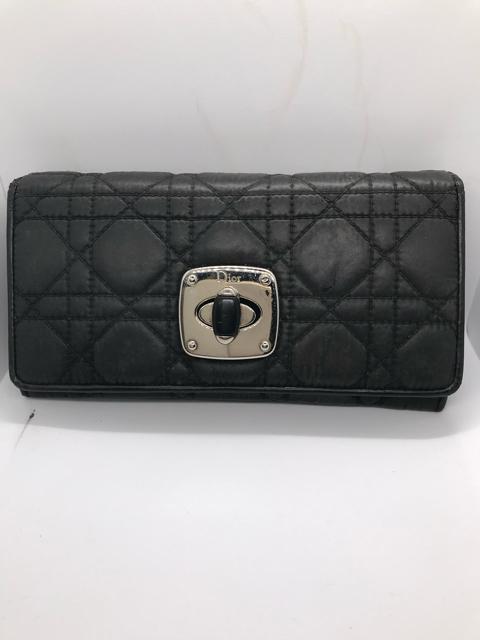 レア 正規品 クリスチャンディオール カナージュ ターンロックウォレット ブラック < ブランド レア 正規品 クリスチャンディオール カナージュ ターンロックウォレット ブラック < ブランドの