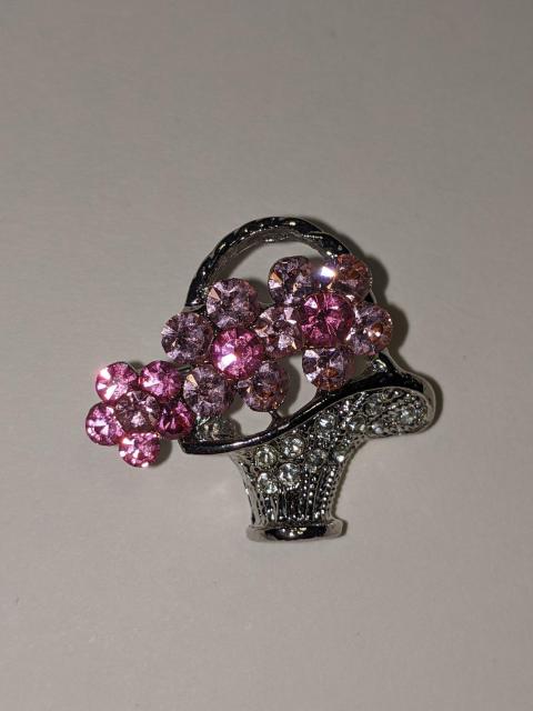 新品 花かご ブローチ ピンク スワロフスキー < 女性アクセサリー/時計  新品 花かご ブローチ ピンク スワロフスキー  < 女性アクセサリー/時計の