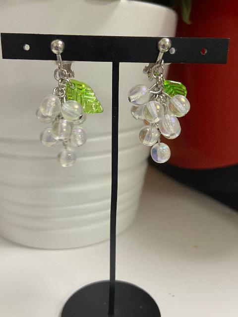 ハンドメイド チェコビーズを使用したイヤリング (板バネ)オーロラ < 女性ファッション  ハンドメイド チェコビーズを使用したイヤリング (板バネ)オーロラ  < 女性ファッションの