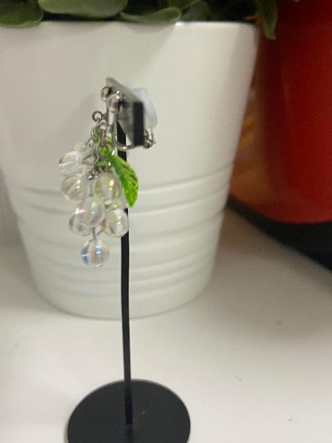 ハンドメイド チェコビーズを使用したイヤリング (板バネ)オーロラ < 女性ファッション  ハンドメイド チェコビーズを使用したイヤリング (板バネ)オーロラ < 女性ファッションの