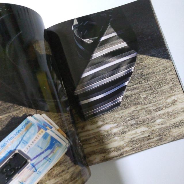 貴重!【2006年】『GUCCI』カタログ  2冊(1種)SET【ヴィンテージ】 < ブランド  貴重!【2006年】『GUCCI』カタログ  2冊(1種)SET【ヴィンテージ】 < ブランドの