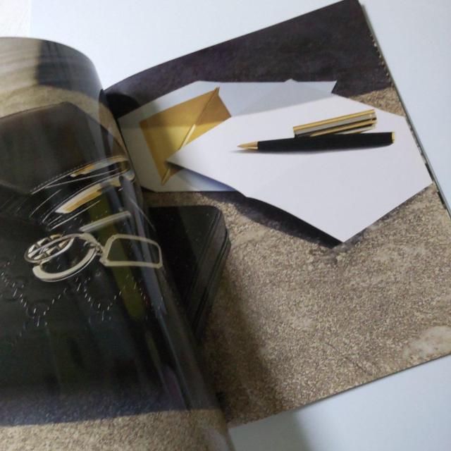 貴重!【2006年】『GUCCI』カタログ  2冊(1種)SET【ヴィンテージ】 < ブランド  貴重!【2006年】『GUCCI』カタログ  2冊(1種)SET【ヴィンテージ】 < ブランドの
