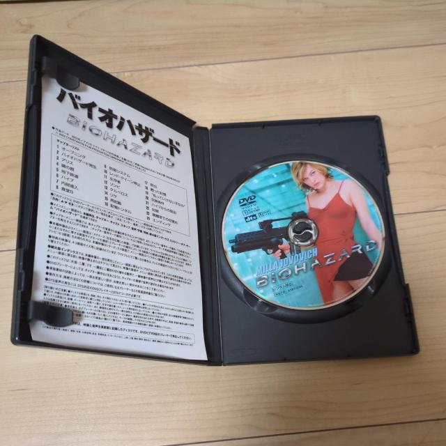 DVD●バイオハザード●ポール・W・S・アンダーソン/ミラ・ジョヴォヴィッチ ミシェル・ロドリゲス エリック・メビウス < CD/DVD/ビデオ  DVD●バイオハザード●ポール・W・S・アンダーソン/ミラ・ジョヴォヴィッチ ミシェル・ロドリゲス エリック・メビウス < CD/DVD/ビデオの