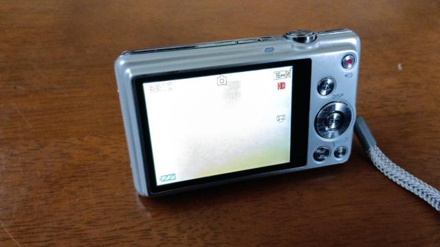 �J�V�I CASIO EXILIM EX-ZS12  ����  �f�W�J�� �� �Ɠd/AV�� 