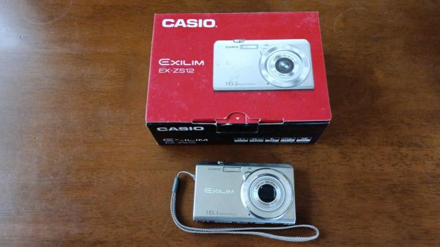 �J�V�I CASIO EXILIM EX-ZS12  ����  �f�W�J�� �� �Ɠd/AV�� 