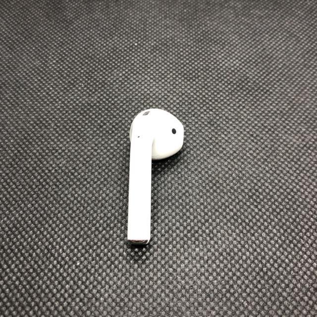 即決 Apple アップル AirPods エアーポッズ 第二世代 A2032 右耳 < 家電/AV  即決 Apple アップル AirPods エアーポッズ 第二世代 A2032 右耳  < 家電/AVの