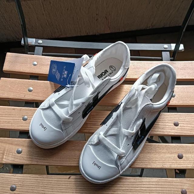 新品 22.5cm レディース スニーカー ホワイト シューズ 靴 ローカット < 女性ファッション  新品 22.5cm レディース スニーカー ホワイト シューズ 靴 ローカット  < 女性ファッションの