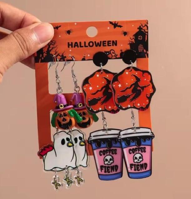 新品 ハロウィン ピアスセット 5 < 女性アクセサリー/時計 新品 ハロウィン ピアスセット 5 < 女性アクセサリー/時計の