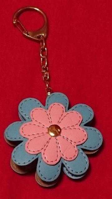 ☆新品☆アビステ/リエベ☆キーホルダー付ウォッチ☆フラワーデザイン☆電池切れ☆ < 女性アクセサリー/時計 ☆新品☆アビステ/リエベ☆キーホルダー付ウォッチ☆フラワーデザイン☆電池切れ☆ < 女性アクセサリー/時計の