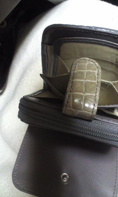 天然クロコダイル 二つ折り財布 ワニ革 未使用品 < 女性ファッション 天然クロコダイル 二つ折り財布 ワニ革 未使用品 < 女性ファッションの