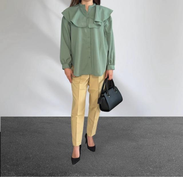 新品タグ付き le colis ラッフルカラーシャツ フリルブラウス グリーン < 女性ファッション 新品タグ付き le colis ラッフルカラーシャツ フリルブラウス グリーン < 女性ファッションの