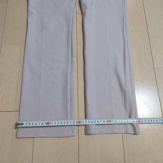 新品タグ付き 撥水加工パンツ ストレッチきいてます サイズL < 女性ファッション  新品タグ付き 撥水加工パンツ ストレッチきいてます サイズL < 女性ファッションの
