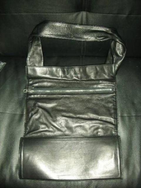 バックボーン ロゴパッチ レザー トートバッグ 美品 < ブランド  バックボーン ロゴパッチ レザー トートバッグ 美品  < ブランドの