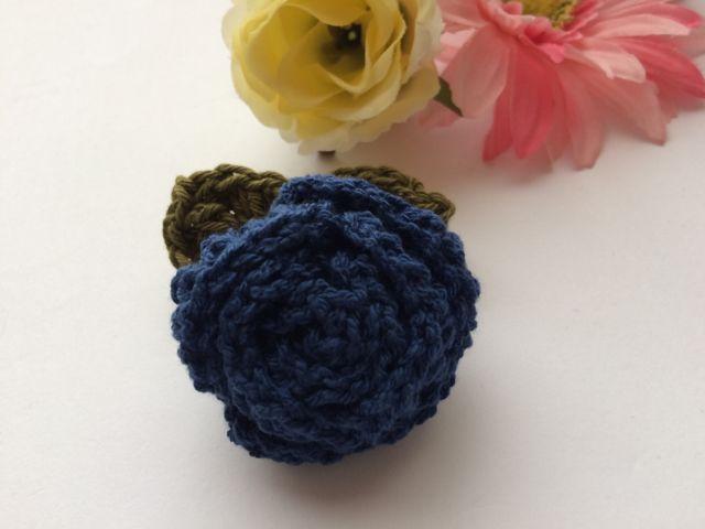 ハンドメイド ブローチ ヘアゴム 巻き巻き薔薇♪ ネイビー 紺 < 女性ファッション  ハンドメイド ブローチ ヘアゴム 巻き巻き薔薇♪ ネイビー 紺 < 女性ファッションの