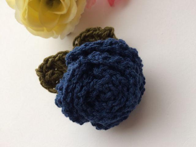 ハンドメイド ブローチ ヘアゴム 巻き巻き薔薇♪ ネイビー 紺 < 女性ファッション  ハンドメイド ブローチ ヘアゴム 巻き巻き薔薇♪ ネイビー 紺 < 女性ファッションの