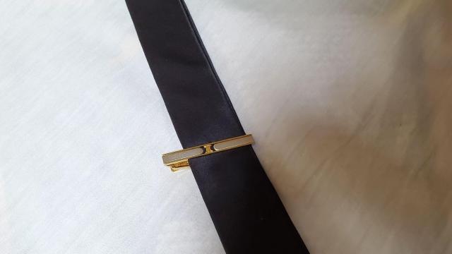 正規 レア セリーヌ クラシック マカダム エンブレムロゴ ゴールド SV コンビネクタイピン クリップタイバー タイ留め 付属有 < ブランド  正規 レア セリーヌ クラシック マカダム エンブレムロゴ ゴールド SV コンビネクタイピン クリップタイバー タイ留め 付属有 < ブランドの