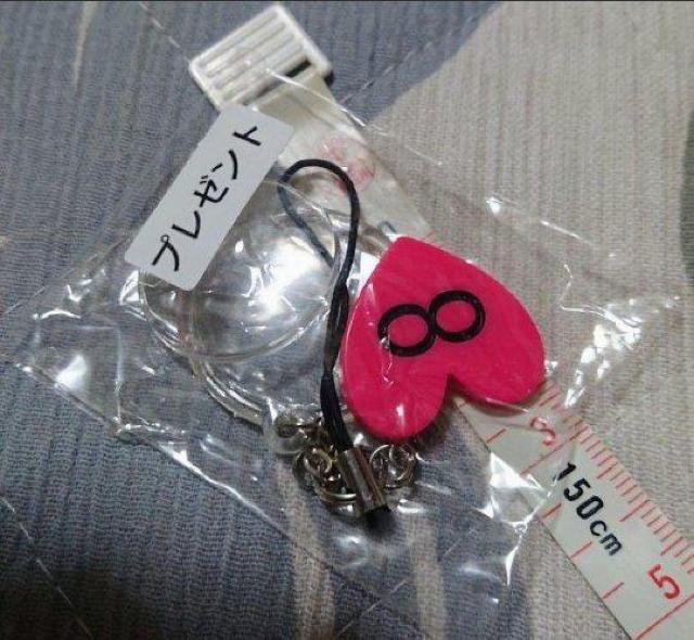 未使用未開封 新品 アクリルキーホルダー  ストラップ チャーム 2個セット < 女性ファッション  未使用未開封 新品 アクリルキーホルダー  ストラップ チャーム 2個セット < 女性ファッションの