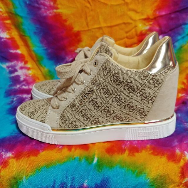 鬼カワ(///ω///)GUESSゲス□厚底ウェッジソールスニーカー□23.5cm□ < ブランド  鬼カワ(///ω///)GUESSゲス□厚底ウェッジソールスニーカー□23.5cm□ < ブランドの