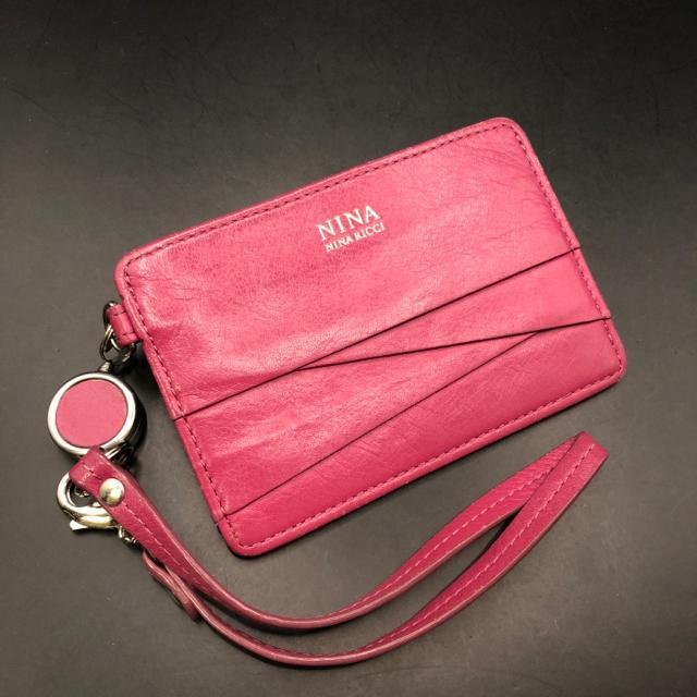 即決 NINA NINA RICCI ニナ・ニナリッチ パスケース < ブランド 即決 NINA NINA RICCI ニナ・ニナリッチ パスケース < ブランドの