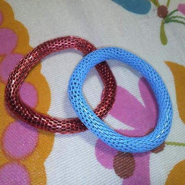 スプリングブレスレット 赤&水色2個 < 女性アクセサリー/時計 スプリングブレスレット 赤&水色2個 < 女性アクセサリー/時計の